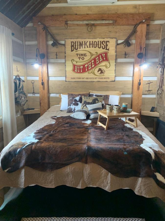 Bed and Breakfast Fox Pass Cabins à Hot Springs Extérieur photo