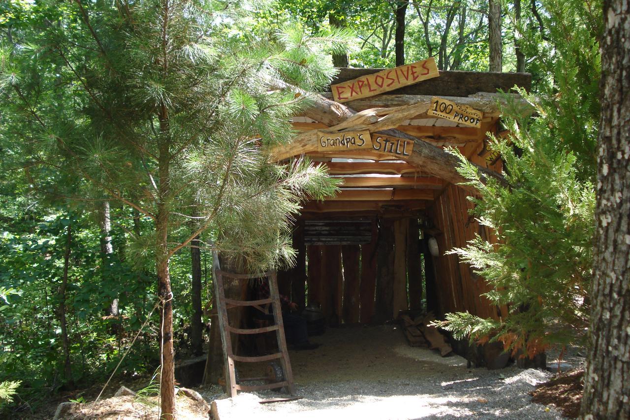Bed and Breakfast Fox Pass Cabins à Hot Springs Extérieur photo