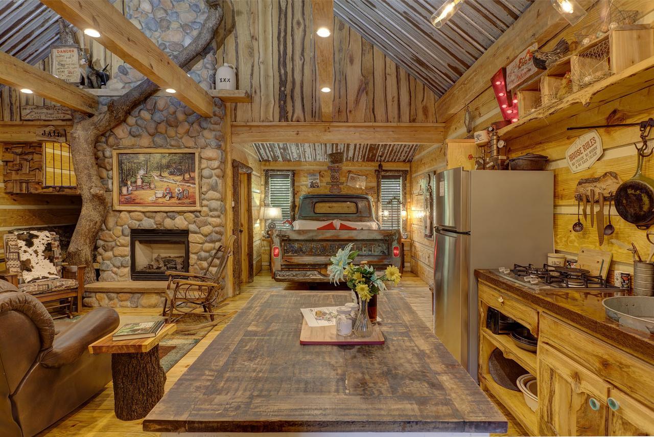 Bed and Breakfast Fox Pass Cabins à Hot Springs Extérieur photo