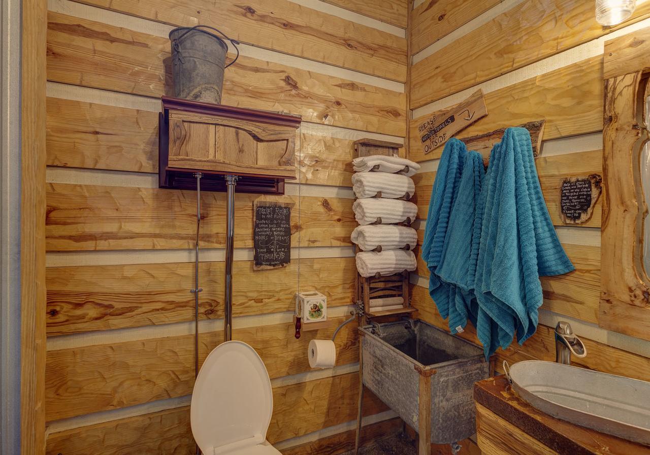 Bed and Breakfast Fox Pass Cabins à Hot Springs Extérieur photo